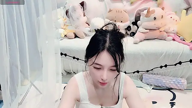 Snapshot of AKiKi711 chatting on February 2026 04:57:02 AM AKiKi711 online show from February 2026 04:57:02 AM