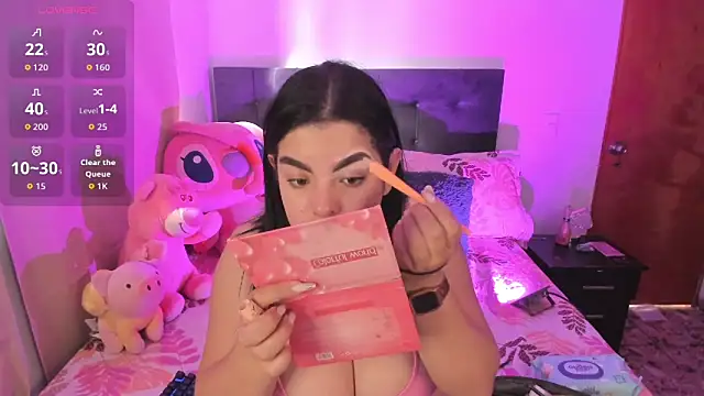 Snapshot of Kylie2211 chatting on February 2026 02:12:02 PM Kylie2211 online show from February 2026 02:12:02 PM