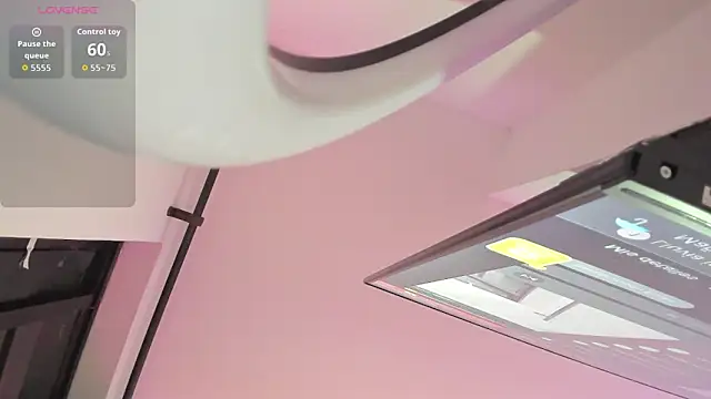 Snapshot of Kylie2211 chatting on February 2026 01:00:02 AM Kylie2211 online show from February 2026 01:00:02 AM