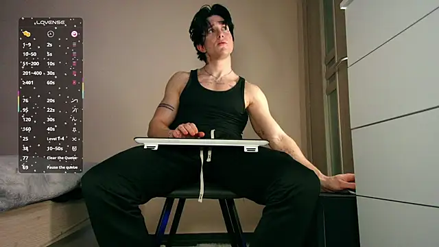 ChristianLevine  online show from February 2026 04:11:02 PM