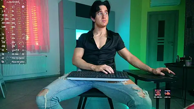 Snapshot of ChristianLevine_ chatting on May 2026 08:43:02 AM ChristianLevine online show from May 2026 08:43:02 AM
