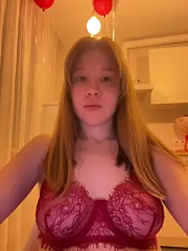 Eva Weyne online show from March 2026 08:20:01 PM