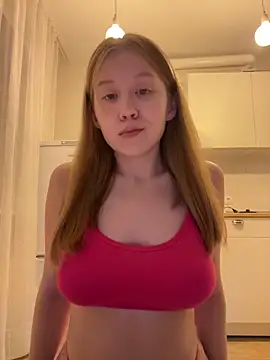Snapshot of Eva_Weyne chatting on June 2026 09:13:02 PM Eva Weyne online show from June 2026 09:13:02 PM