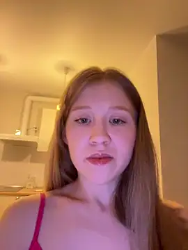 Snapshot of Eva_Weyne chatting on June 2026 10:12:01 PM Eva Weyne online show from June 2026 10:12:01 PM
