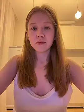 Snapshot of Eva_Weyne chatting on July 2026 10:09:02 PM Eva Weyne online show from July 2026 10:09:02 PM