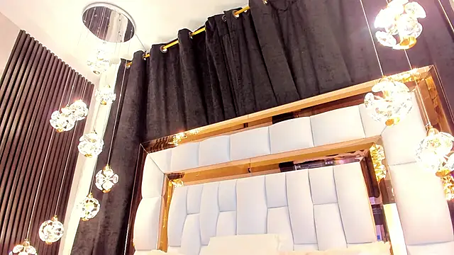 Snapshot of SarayRoyse chatting on March 2025 07:14:01 PM SarayRoyse online show from March 2025 07:14:01 PM