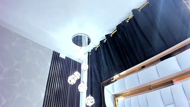 Snapshot of SarayRoyse chatting on September 2025 07:37:01 PM SarayRoyse online show from September 2025 07:37:01 PM