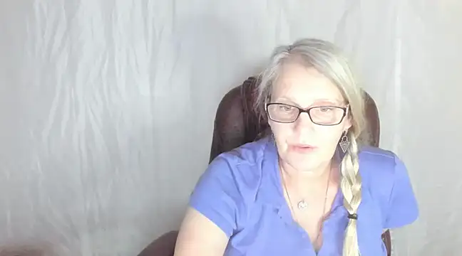 irinamaux online show from February 2025 03:08:02 PM