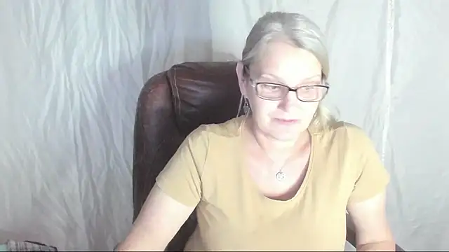 irinamaux online show from March 2025 07:47:02 AM