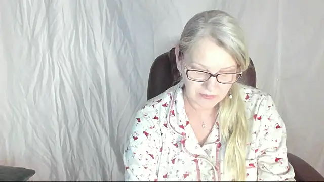 irinamaux online show from March 2025 05:46:01 AM