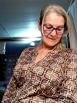 irinamaux online show from October 2025 04:10:02 AM