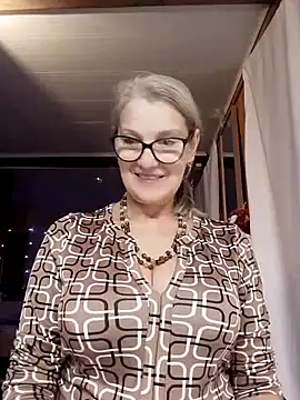 irinamaux online show from November 2025 06:57:01 AM