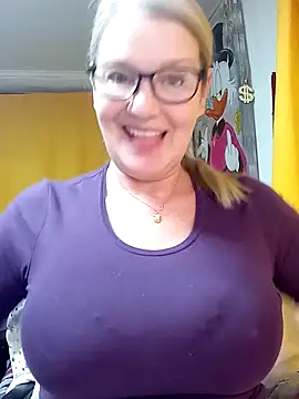 irinamaux online show from March 2026 02:18:01 AM