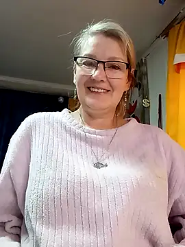 Snapshot of irinamaux chatting on April 2026 07:13:02 AM irinamaux online show from April 2026 07:13:02 AM