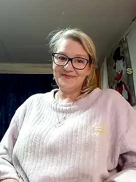 Snapshot of irinamaux chatting on May 2026 04:15:02 PM irinamaux online show from May 2026 04:15:02 PM