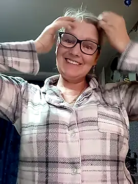 Snapshot of irinamaux chatting on May 2026 06:42:01 AM irinamaux online show from May 2026 06:42:01 AM