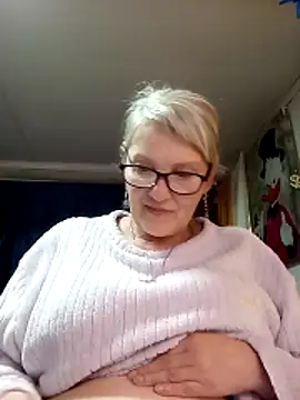 Snapshot of irinamaux chatting on May 2026 12:57:01 PM irinamaux online show from May 2026 12:57:01 PM