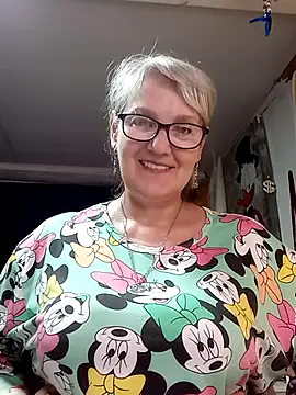 Snapshot of irinamaux chatting on May 2026 09:38:01 PM irinamaux online show from May 2026 09:38:01 PM