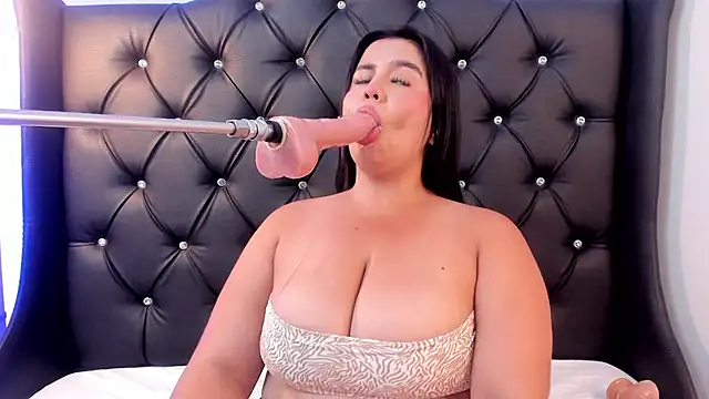 Snapshot of sweett_katty_ chatting on February 2025 07:28:02 PM sweett katty online show from February 2025 07:28:02 PM