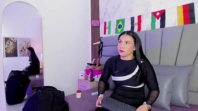 Snapshot of Sofi_Perez_ chatting on June 2026 11:20:01 AM Sofi Perez online show from June 2026 11:20:01 AM