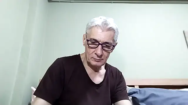 Snapshot of BIGUNCUTHARDCOCK chatting on October 2025 01:10:02 PM BIGUNCUTHARDCOCK online show from October 2025 01:10:02 PM