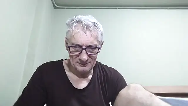 Snapshot of BIGUNCUTHARDCOCK chatting on November 2025 01:29:01 AM BIGUNCUTHARDCOCK online show from November 2025 01:29:01 AM