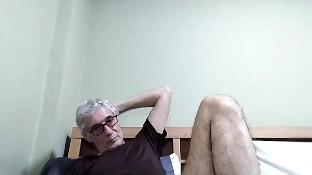 Snapshot of BIGUNCUTHARDCOCK chatting on November 2025 01:59:02 PM BIGUNCUTHARDCOCK online show from November 2025 01:59:02 PM