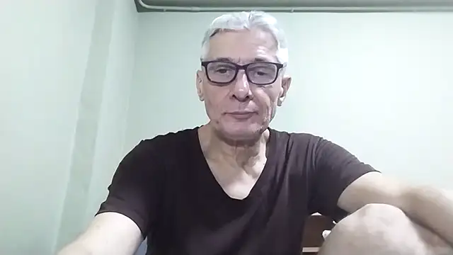 Snapshot of BIGUNCUTHARDCOCK chatting on December 2025 02:11:01 PM BIGUNCUTHARDCOCK online show from December 2025 02:11:01 PM