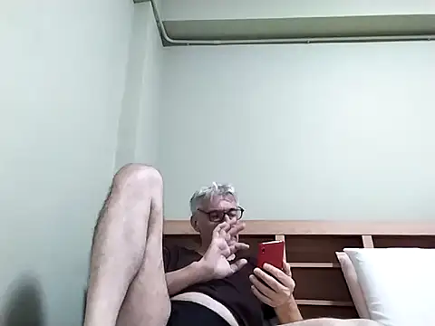 Snapshot of BIGUNCUTHARDCOCK chatting on January 2026 02:44:01 PM BIGUNCUTHARDCOCK online show from January 2026 02:44:01 PM