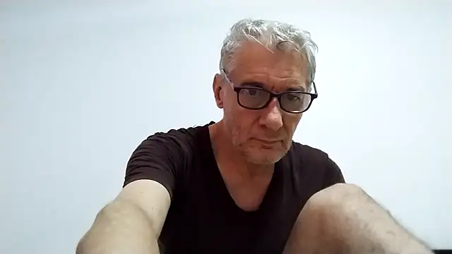 Snapshot of BIGUNCUTHARDCOCK chatting on February 2026 12:40:01 AM BIGUNCUTHARDCOCK online show from February 2026 12:40:01 AM