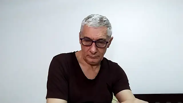 Snapshot of BIGUNCUTHARDCOCK chatting on March 2026 01:40:02 AM BIGUNCUTHARDCOCK online show from March 2026 01:40:02 AM