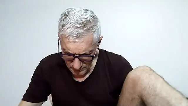 Snapshot of BIGUNCUTHARDCOCK chatting on March 2026 01:45:02 AM BIGUNCUTHARDCOCK online show from March 2026 01:45:02 AM