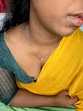 Snapshot of tamilachi4u chatting on January 2025 05:30:02 AM tamilachi4u online show from January 2025 05:30:02 AM