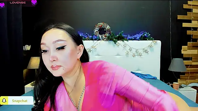 Snapshot of Julianna_Jami chatting on January 2025 05:22:02 PM Julianna Jami online show from January 2025 05:22:02 PM