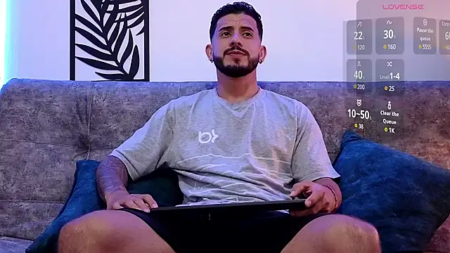 Snapshot of Bruno_Mattos chatting on December 2024 01:12:01 AM Bruno Mattos online show from December 2024 01:12:01 AM