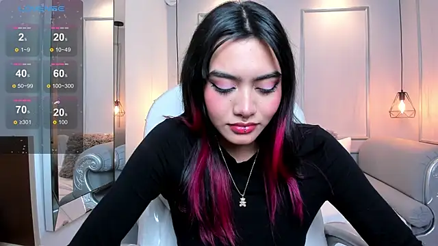 AzuraKindong online show from January 2025 01:18:02 AM