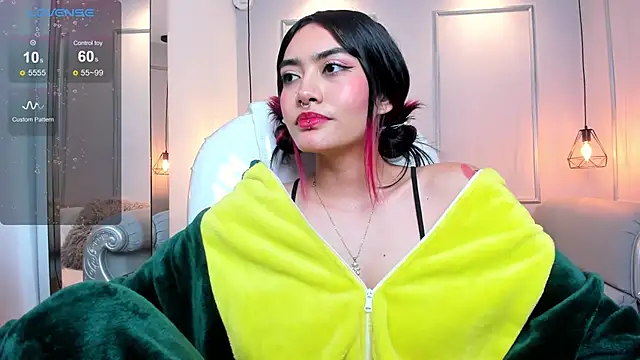 AzuraKindong online show from February 2025 01:31:01 AM