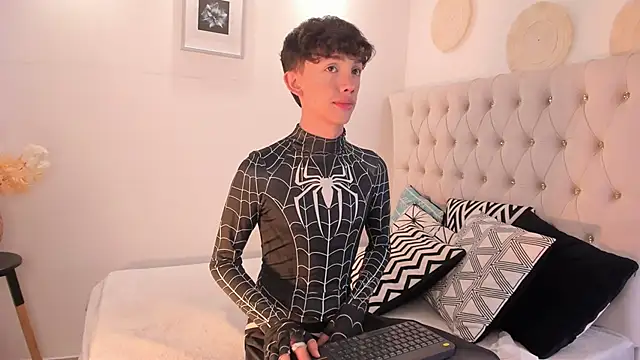 Tomy Rox online show from January 2025 03:41:02 AM