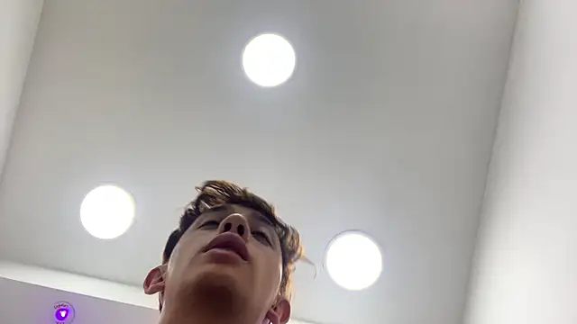 Tomy Rox online show from February 2025 08:02:02 PM