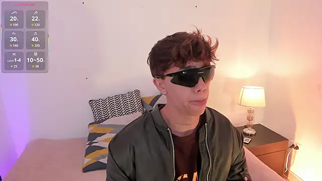 Tomy Rox online show from October 2025 08:28:02 PM