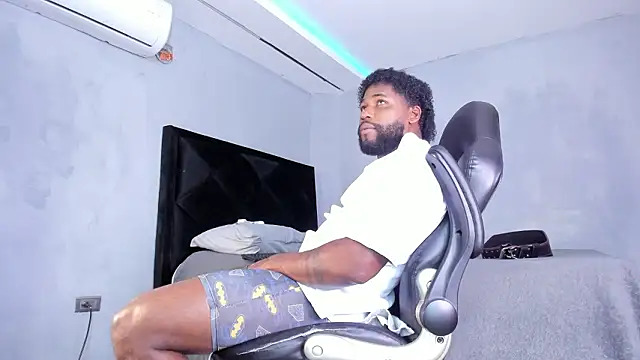 Snapshot of Dancelwashington chatting on February 2026 08:47:01 PM Dancelwashington online show from February 2026 08:47:01 PM