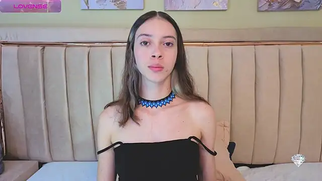 sophiia grey 1 online show from October 2025 10:15:01 PM