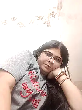 Snapshot of Husnpari20 chatting on January 2025 05:11:02 PM Husnpari20 online show from January 2025 05:11:02 PM