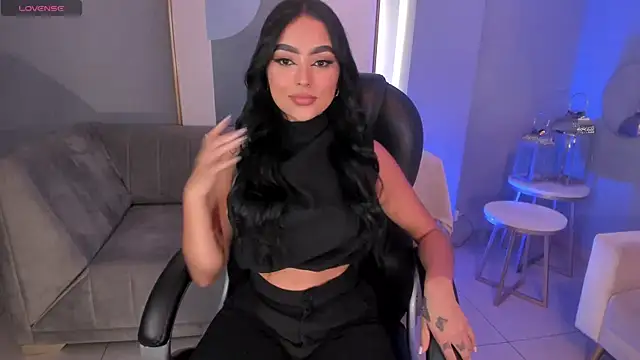 sarawinstone online show from January 2025 07:39:01 PM