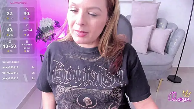 Snapshot of Aida_adams chatting on April 2026 06:10:01 PM Aida adams online show from April 2026 06:10:01 PM