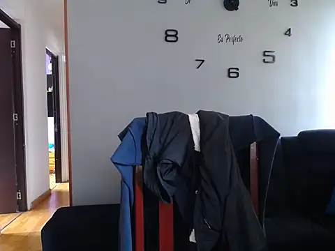 Laura martin  online show from September 2025 03:56:02 PM