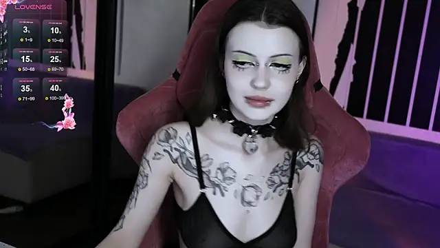 Snapshot of prettybones chatting on September 2025 10:31:02 PM prettybones online show from September 2025 10:31:02 PM