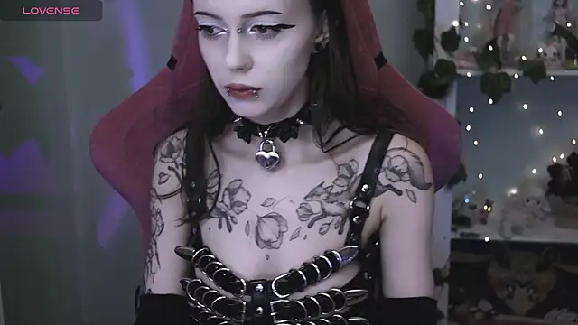 Snapshot of prettybones chatting on April 2026 10:48:01 PM prettybones online show from April 2026 10:48:01 PM