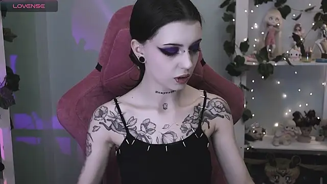Snapshot of prettybones chatting on June 2026 09:45:01 PM prettybones online show from June 2026 09:45:01 PM