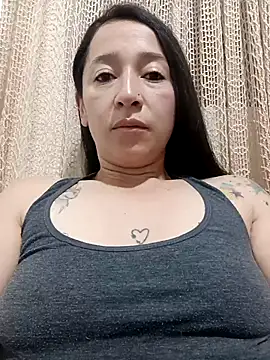 emilypoppy3 online show from December 2025 01:27:01 PM